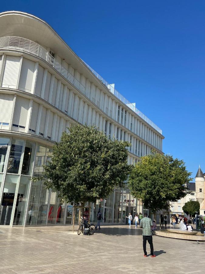 1bispoitiers Hébergement de vacances *
